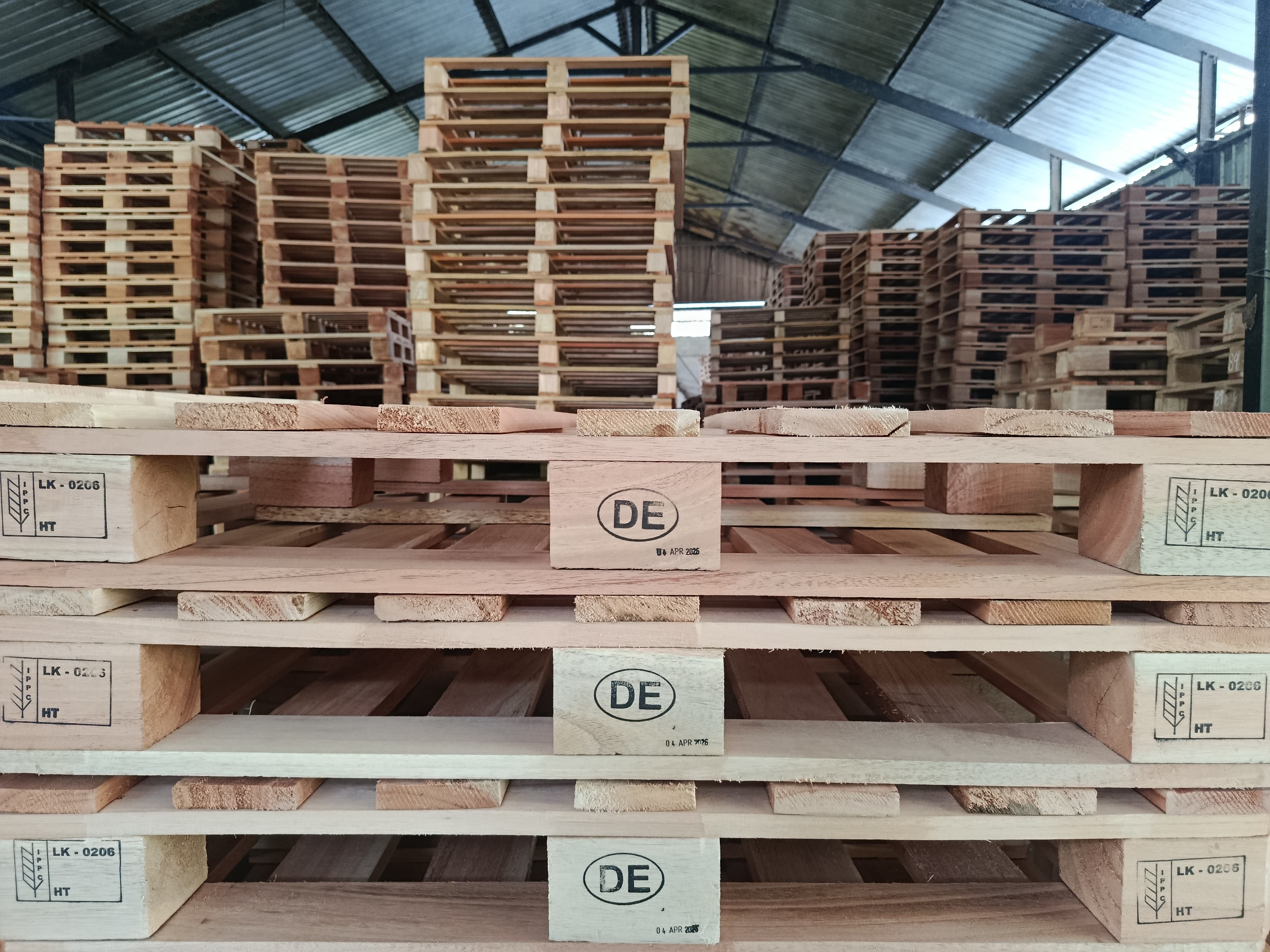 ISPM-15 Heat Treated Certified Wooden Pallets Sri Lanka